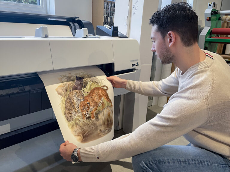 Behind the Scenes: Giclée Printing 'Family of the Cats' by Daniel Elliot. Heritage Prints - Re-Art Special Art Productions